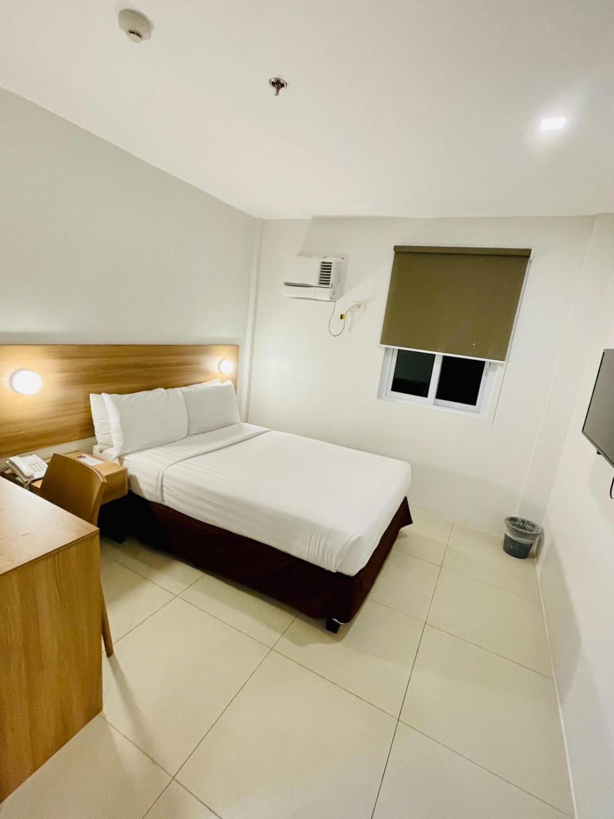Mango Suites Tuguegarao Esterno foto
